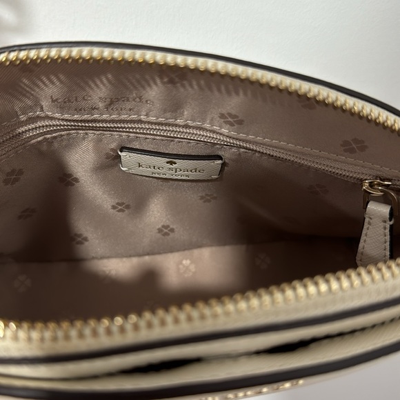 Kate Spade Mini White Purse - Picture 4 of 5